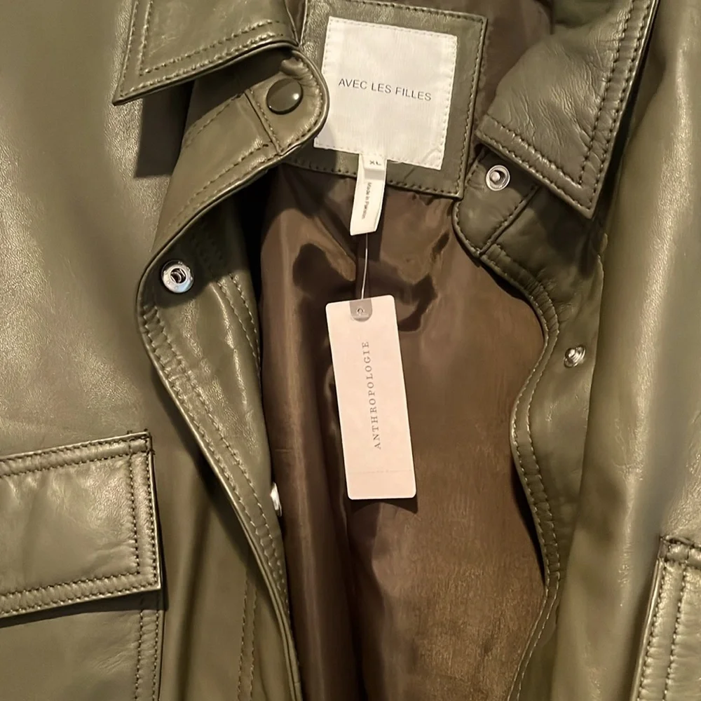 Avec le fils butter soft feminine leather jacket- color is olive drab.  NWT - Picture 3 of 7